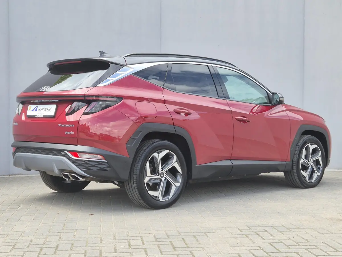 1.6 T-GDI PHEV Premium 4WD / Fabrieksgarantie tot 10-2027 / Dealer onderhouden / Trekgewicht 1350 kg / Elektrische achterklep / Rondomzicht camera / Stuur- Stoel & Achterbankverwarming / Ada