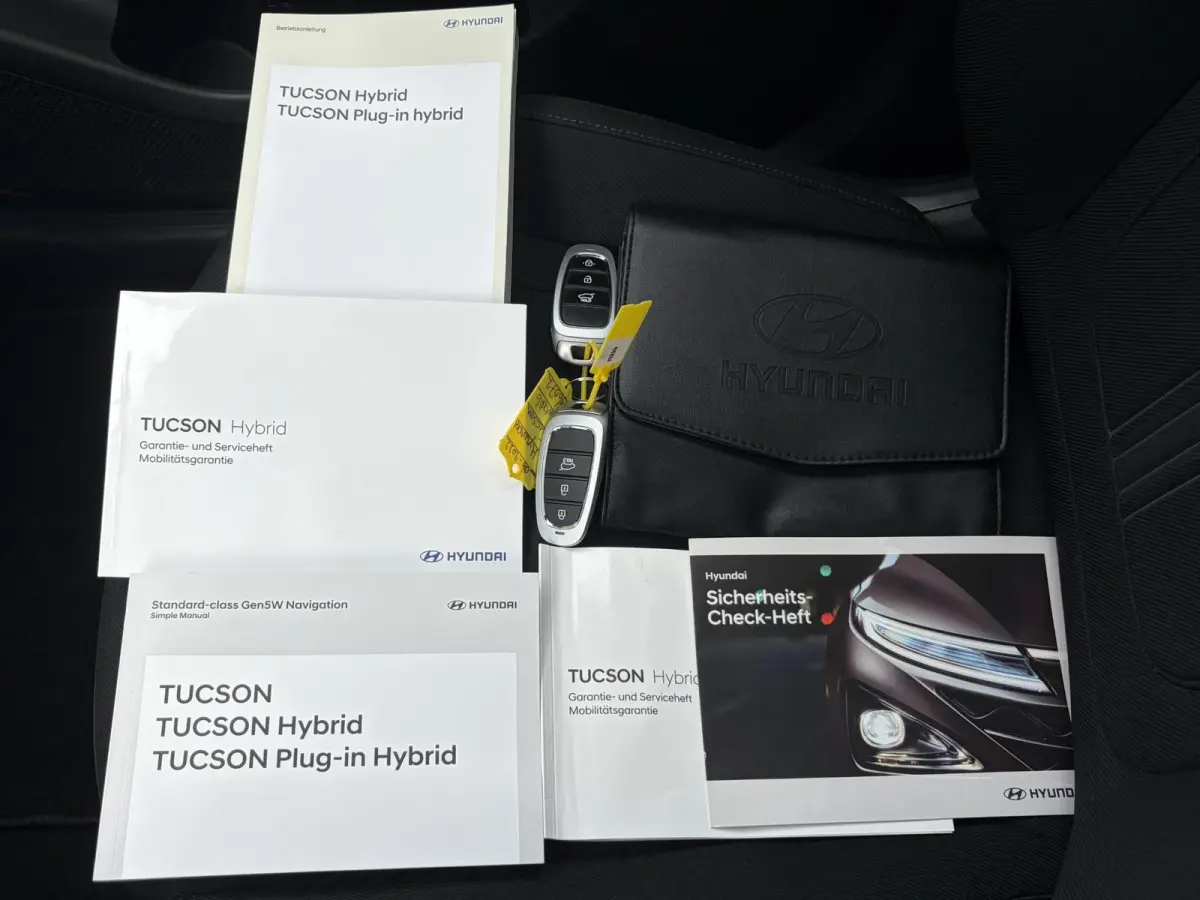 1.6 T-GDI PHEV Comfort Smart Sky 4WD / Dealer Onderhouden / SOH 100% / Panoramadak / Adaptief Cruise Control / Navigatie / Achteruitrijcamera / Apple Carplay & Android Auto / Stoel & Stuurve