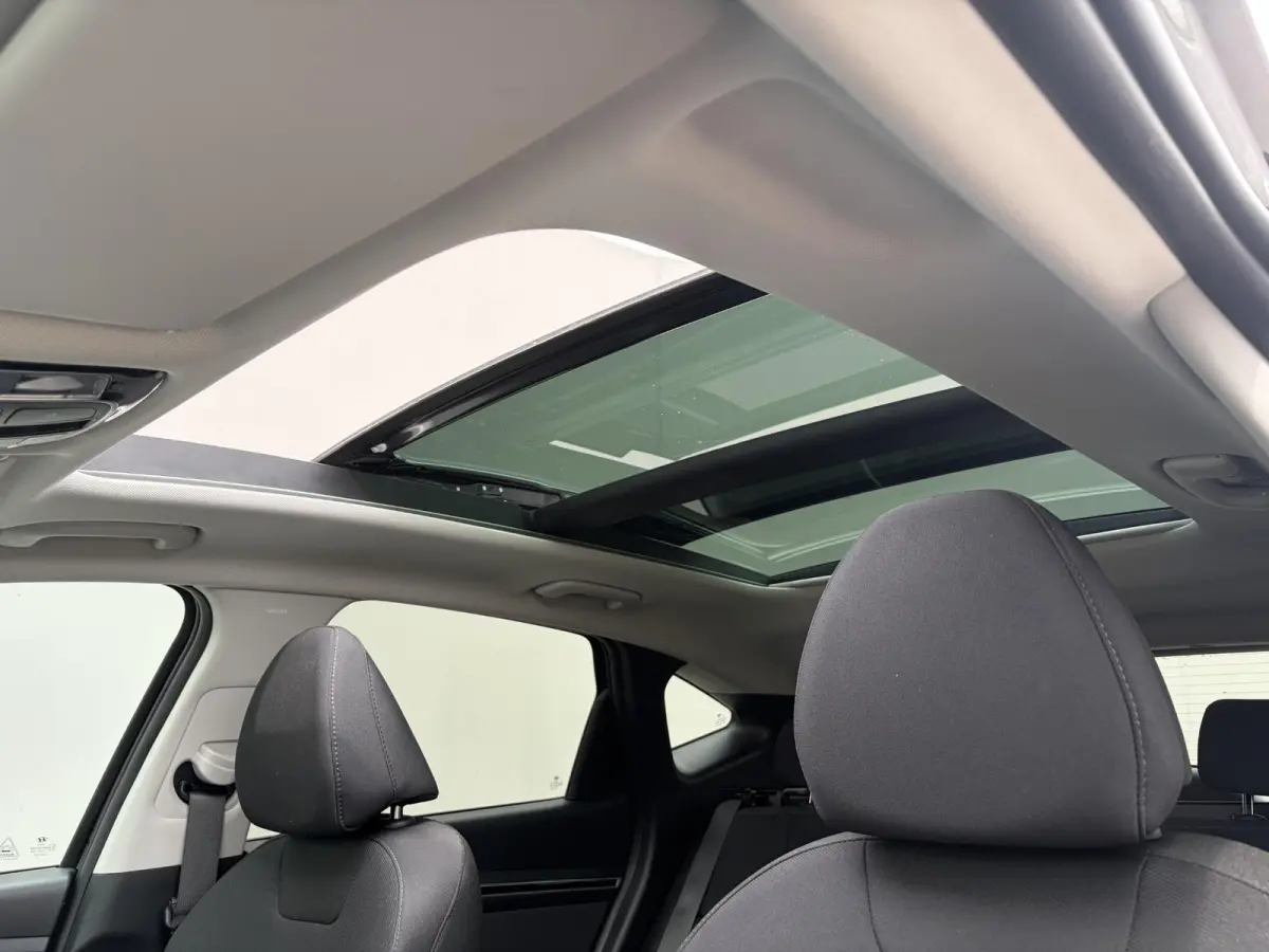 1.6 T-GDI PHEV Comfort Smart Sky 4WD / Dealer Onderhouden / SOH 100% / Panoramadak / Adaptief Cruise Control / Navigatie / Achteruitrijcamera / Apple Carplay & Android Auto / Stoel & Stuurve