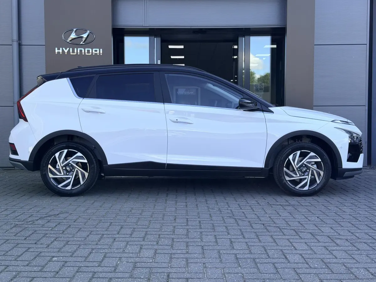 1.0 T-GDI Premium Automaat / Automaat / LED Verlichting / Stoel- & Stuurverwarming / Keyless / Climate Control / Adaptive Cruise Control / Navigatie / Achteruitrijcamera / Parkeersensoren Vo