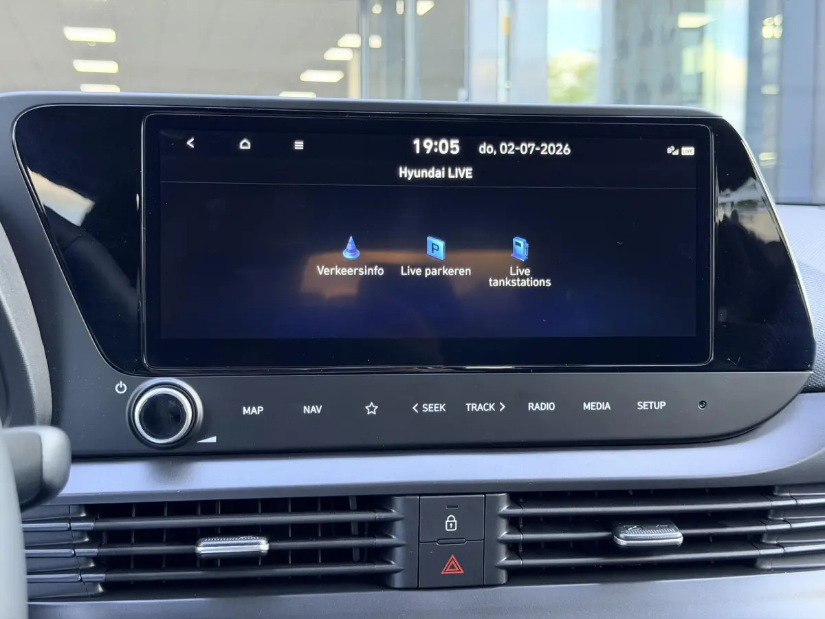 1.0 T-GDI Premium Automaat / Automaat / LED Verlichting / Stoel- & Stuurverwarming / Keyless / Climate Control / Adaptive Cruise Control / Navigatie / Achteruitrijcamera / Parkeersensoren Vo