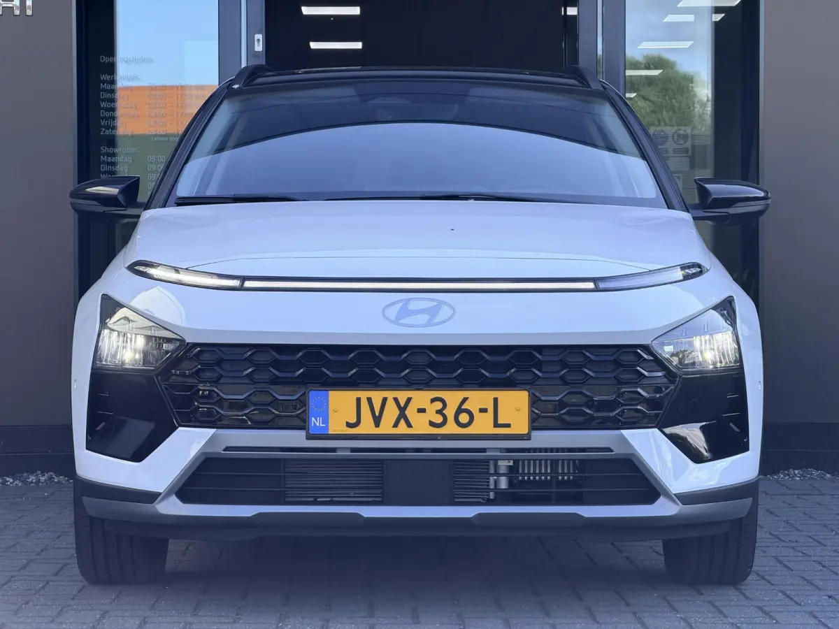 1.0 T-GDI Premium Automaat / Automaat / LED Verlichting / Stoel- & Stuurverwarming / Keyless / Climate Control / Adaptive Cruise Control / Navigatie / Achteruitrijcamera / Parkeersensoren Vo