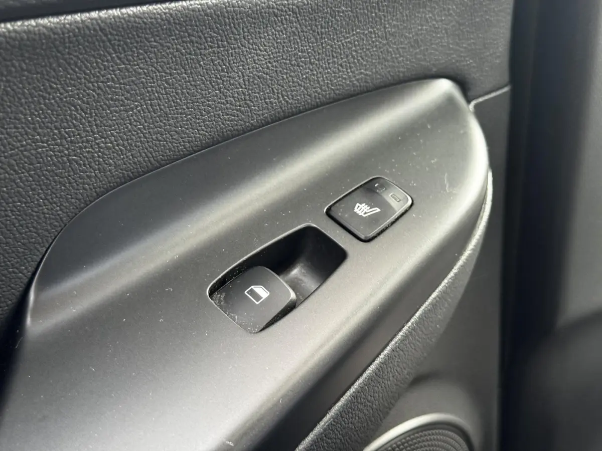 1.6 GDI HEV Premium / Dealeronderhouden / Lederen Bekleding / Stoel verwarming en Verkoeling / Navigatie /