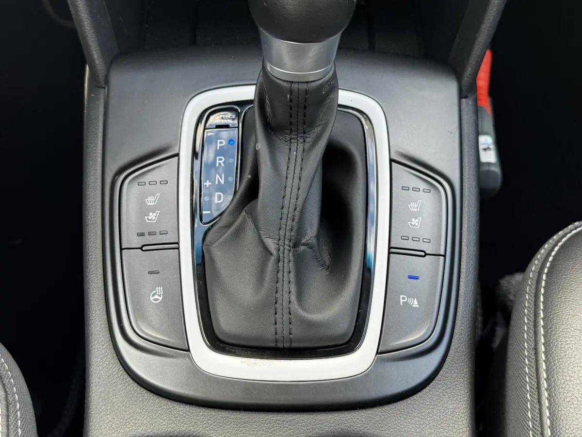 1.6 GDI HEV Premium / Dealeronderhouden / Lederen Bekleding / Stoel verwarming en Verkoeling / Navigatie /