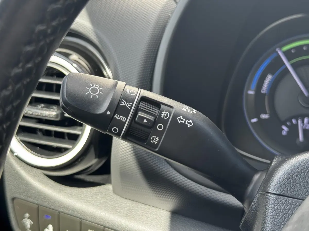 1.6 GDI HEV Premium / Dealeronderhouden / Lederen Bekleding / Stoel verwarming en Verkoeling / Navigatie /