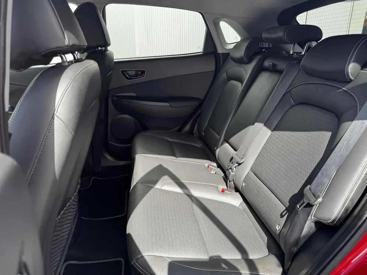 1.6 GDI HEV Premium / Dealeronderhouden / Lederen Bekleding / Stoel verwarming en Verkoeling / Navigatie /