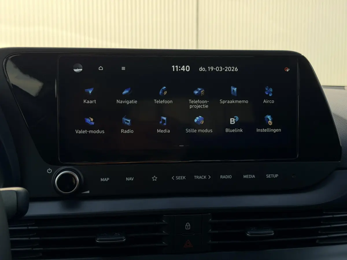 1.0 T-GDI Premium / Stoel- & Stuurverwarming / Climate Control / Cruise Control / LED Verlichting / BOSE Audio / Achteruitrijcamera / Parkeersensoren Voor + Achter /