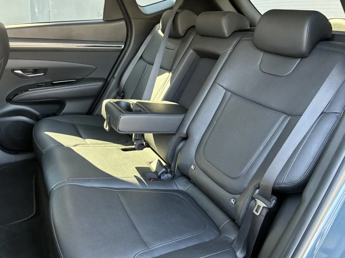1.6 T-GDI PHEV Comfort 4WD / Premium Lederen Bekleding / Dealer Onderhouden / Stoel-/Stuurverwarming / Achteruitrijcamera / Navigatie / Apple Carplay/Android Auto /