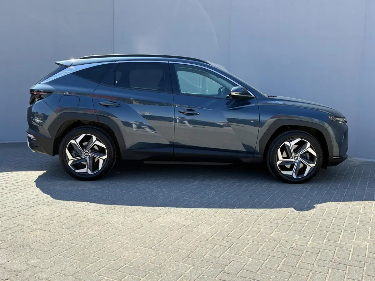 1.6 T-GDI PHEV Comfort 4WD / Premium Lederen Bekleding / Dealer Onderhouden / Stoel-/Stuurverwarming / Achteruitrijcamera / Navigatie / Apple Carplay/Android Auto /