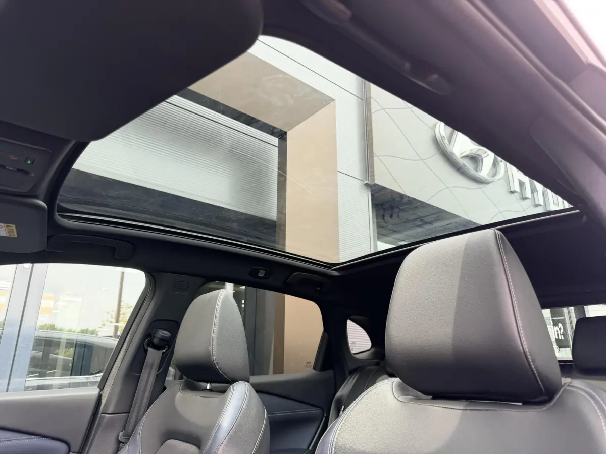 1.3 MHEV Tekna / Trekhaak 1.400 KG / NL Auto / Voorruitverwarming / Panoramadak / Stoel- & Stuurverwarming / 360 Camera / Elek. Achterklep / HUD /