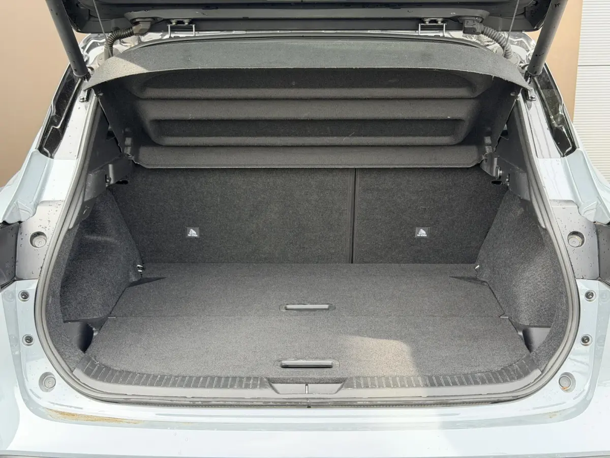 1.3 MHEV Tekna / Trekhaak 1.400 KG / NL Auto / Voorruitverwarming / Panoramadak / Stoel- & Stuurverwarming / 360 Camera / Elek. Achterklep / HUD /