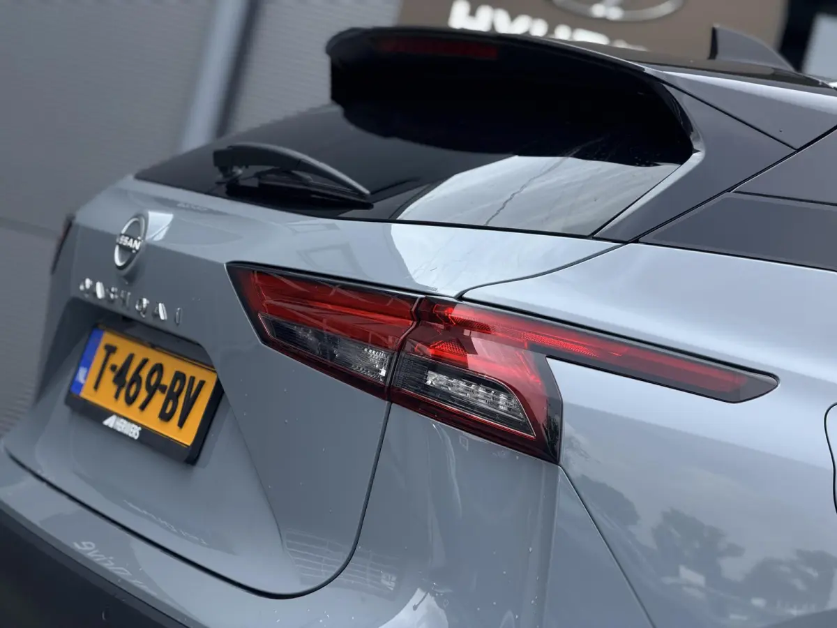 1.3 MHEV Tekna / Trekhaak 1.400 KG / NL Auto / Voorruitverwarming / Panoramadak / Stoel- & Stuurverwarming / 360 Camera / Elek. Achterklep / HUD /