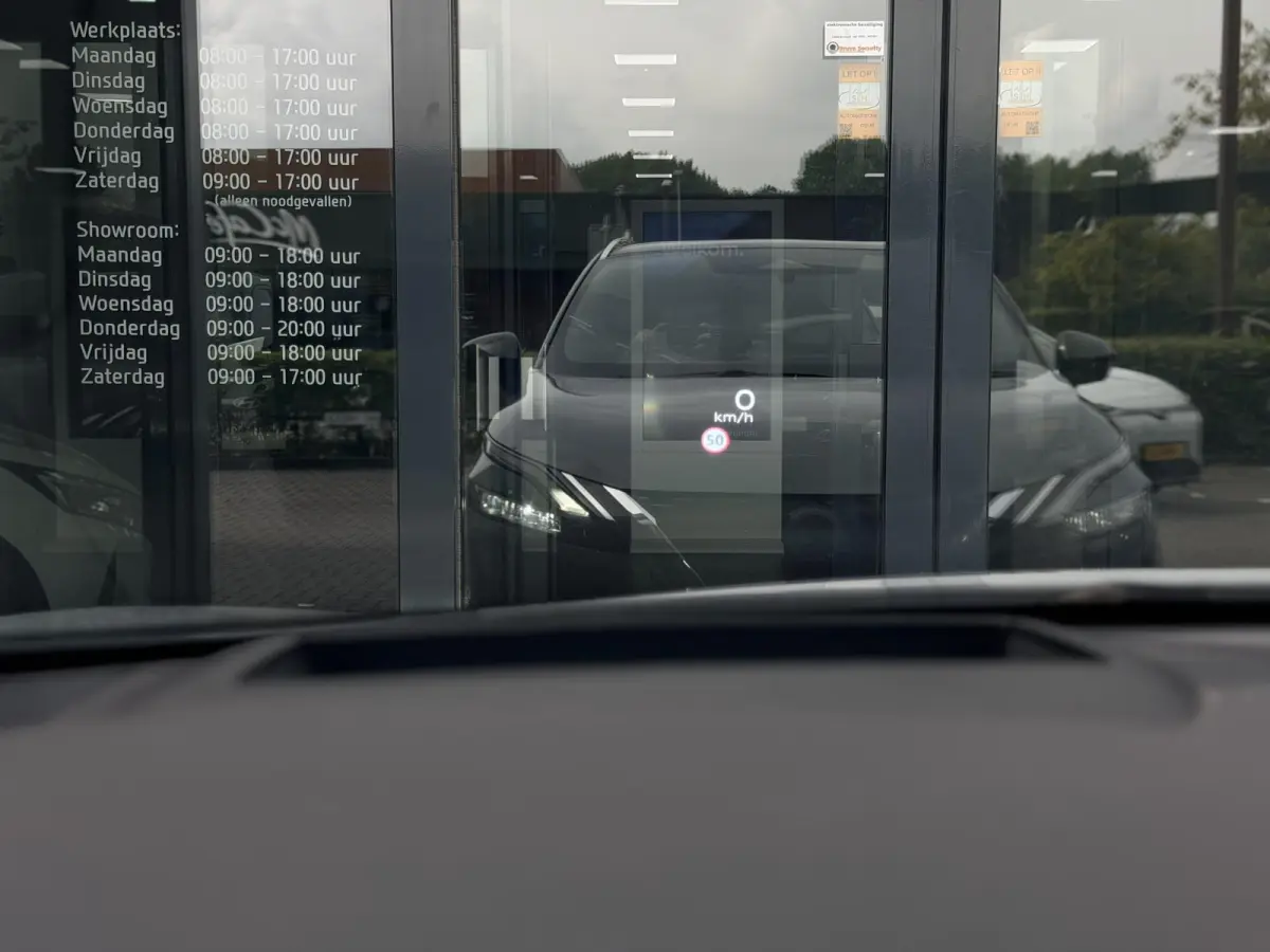 1.3 MHEV Tekna / Trekhaak 1.400 KG / NL Auto / Voorruitverwarming / Panoramadak / Stoel- & Stuurverwarming / 360 Camera / Elek. Achterklep / HUD /