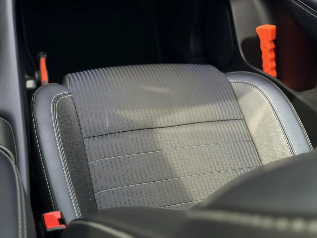 1.3 MHEV Tekna / Trekhaak 1.400 KG / NL Auto / Voorruitverwarming / Panoramadak / Stoel- & Stuurverwarming / 360 Camera / Elek. Achterklep / HUD /