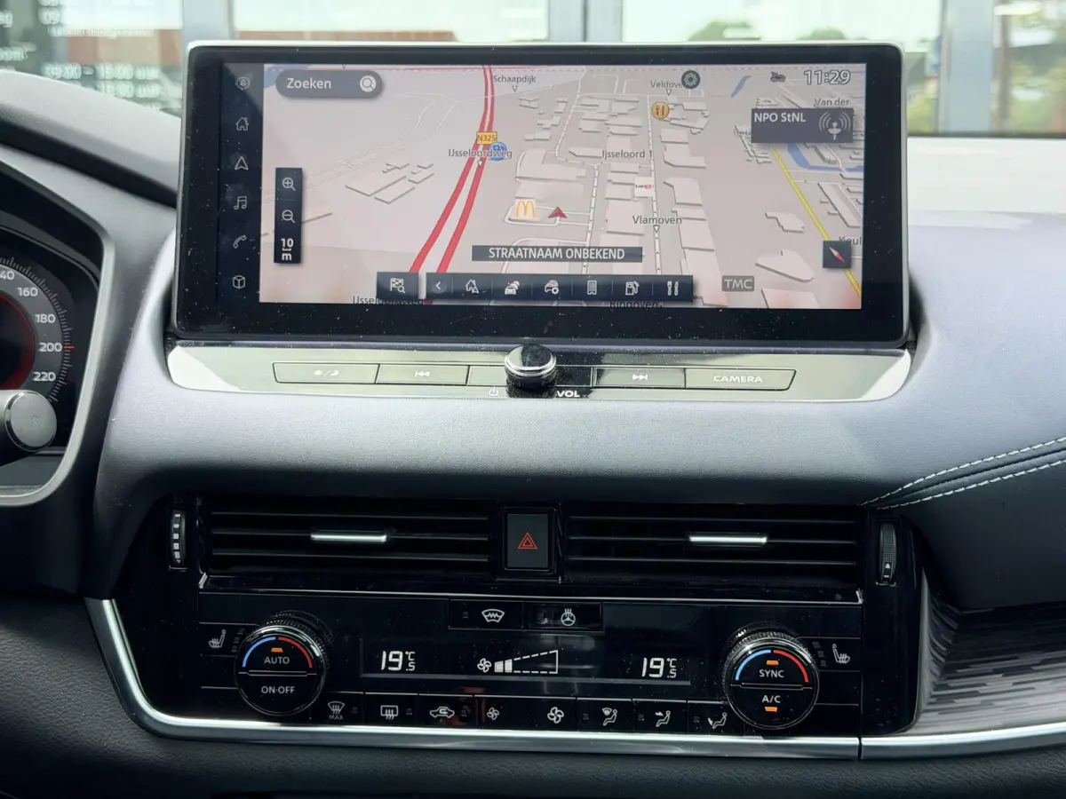 1.3 MHEV Tekna / Trekhaak 1.400 KG / NL Auto / Voorruitverwarming / Panoramadak / Stoel- & Stuurverwarming / 360 Camera / Elek. Achterklep / HUD /
