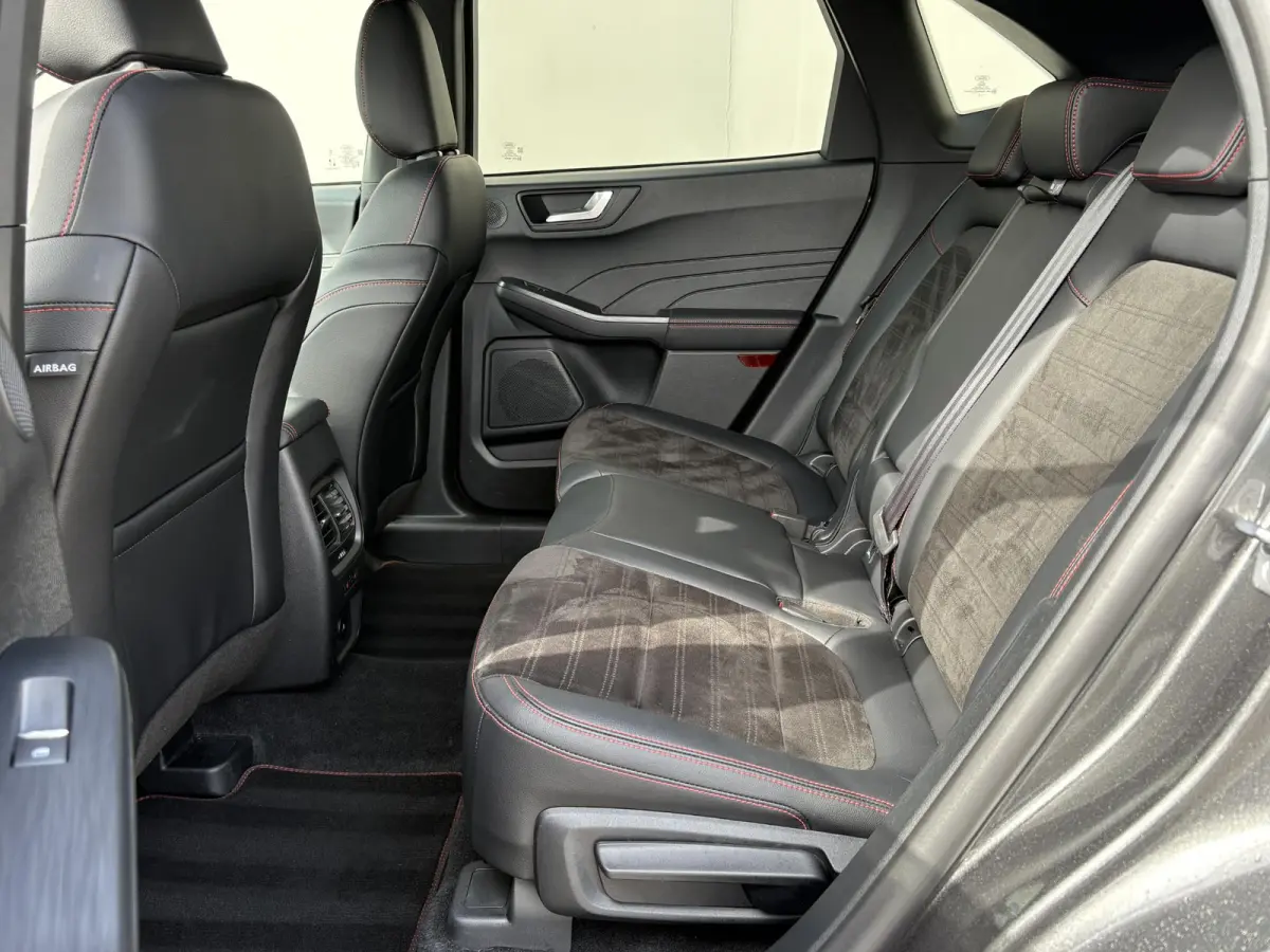 2.5 PHEV ST-Line X / Winter-Pack / Dealer onderhouden / Achteruitrijcamera / Adaptieve Cruise Control / B&O Audio / Apple Carplay/Android Auto / Navigatie /