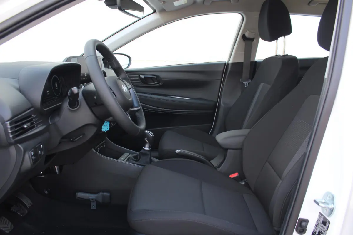 1.0 T-GDI Comfort Smart / Navigatie / Dodehoekdetectie / Achteruitrijcamera / Elek. Ramen Voor + Achter / Facelift /