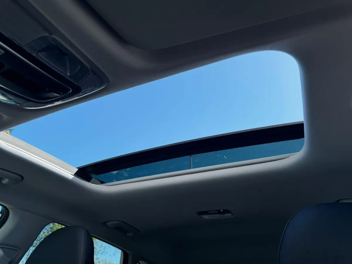 1.6 GDI HEV Premium Sky / Schuif- & Kanteldak / Stoelverkoeling / Stoelverwarming Voor + Achter / 360 Camera / Memory Seat / BOSE Audio /