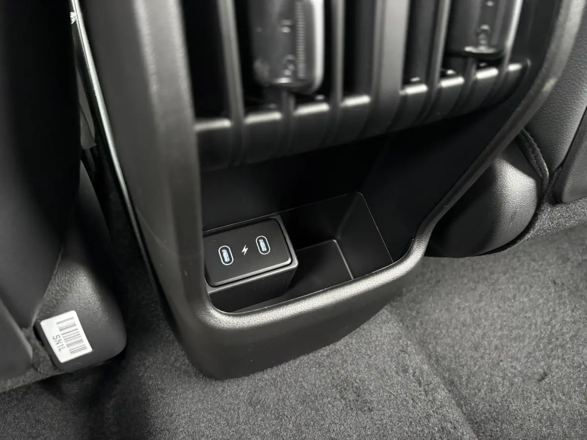 1.6 GDI HEV Comfort Plus / Uit Voorraad Leverbaar / Voorstoelen verwarmd / Apple Carplay/Android Auto / Airco /