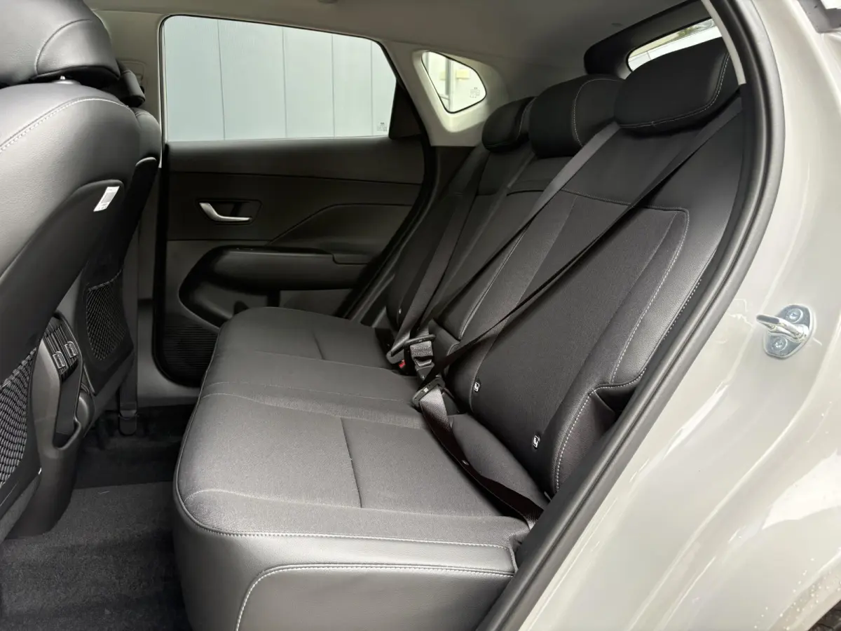 1.6 GDI HEV Comfort Plus / Uit Voorraad Leverbaar / Voorstoelen verwarmd / Apple Carplay/Android Auto / Airco /