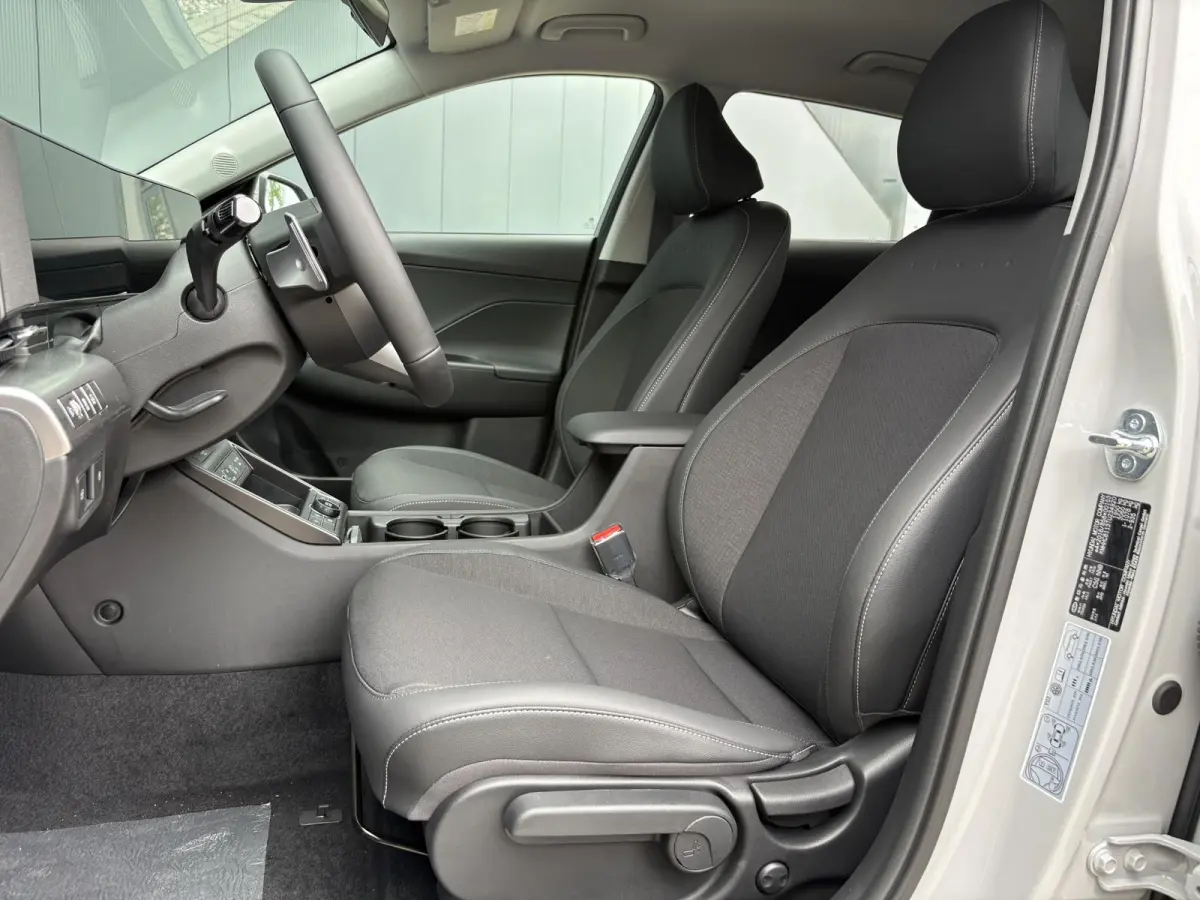 1.6 GDI HEV Comfort Plus / Uit Voorraad Leverbaar / Voorstoelen verwarmd / Apple Carplay/Android Auto / Airco /