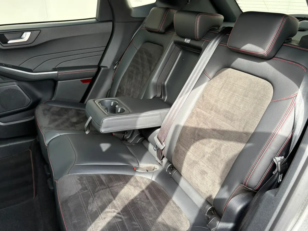 2.5 PHEV ST-Line X / Winter-Pack / Dealer onderhouden / Achteruitrijcamera / Adaptieve Cruise Control / B&O Audio / Apple Carplay/Android Auto / Navigatie /