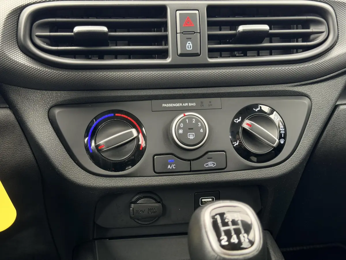 1.0 Comfort Smart / Navigatie / Achteruitrijcamera / Bluelink / Airco / Armsteun / Cruise Control / NL Auto /