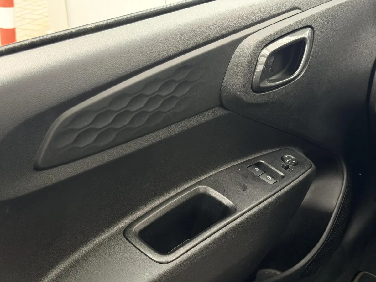 1.0 Comfort Smart / Navigatie / Achteruitrijcamera / Bluelink / Airco / Armsteun / Cruise Control / NL Auto /