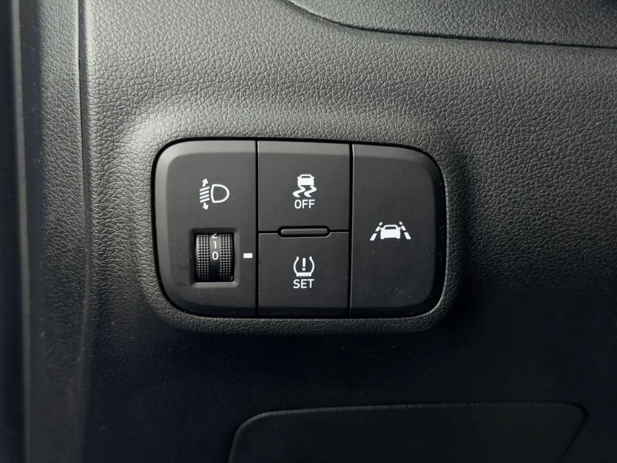1.0 Comfort Smart / Navigatie / Achteruitrijcamera / Bluelink / Airco / Armsteun / Cruise Control / NL Auto /