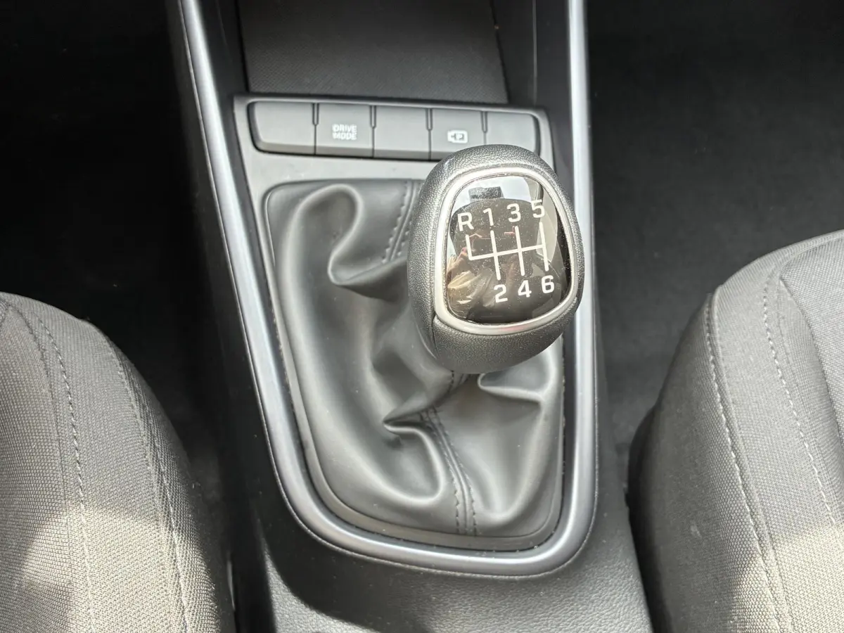 1.0 T-GDI Comfort / Fabrieksgarantie t/m 4-2030 / Navigatie / Apple Carplay/Android auto / Achteruitrijcamera / DAB /