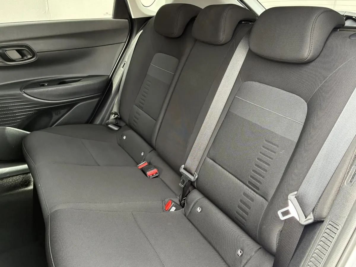 1.0 T-GDI Comfort / Fabrieksgarantie t/m 4-2030 / Navigatie / Apple Carplay/Android auto / Achteruitrijcamera / DAB /