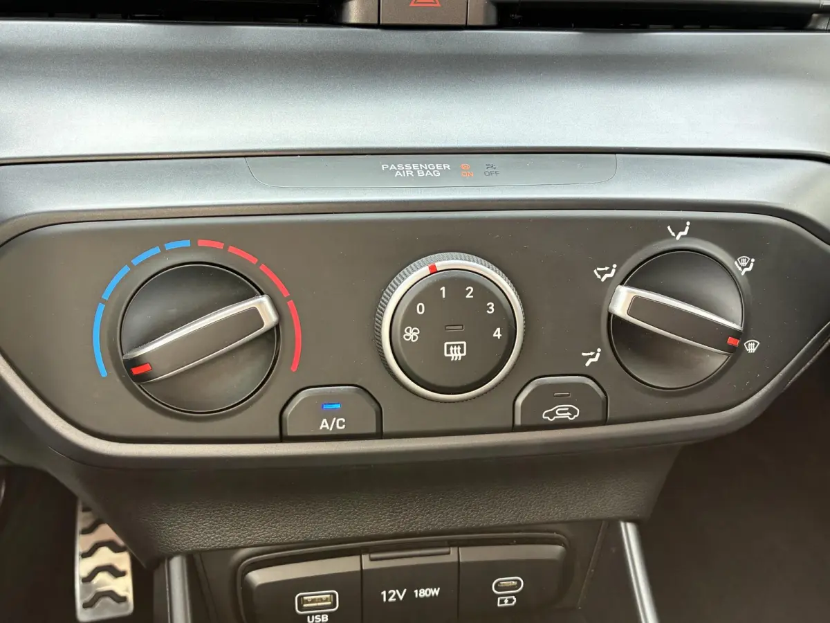 1.0 T-GDI Comfort / Fabrieksgarantie t/m 4-2030 / Navigatie / Apple Carplay/Android auto / Achteruitrijcamera / DAB /