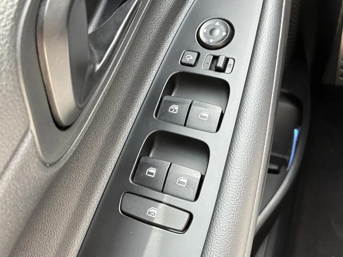 1.0 T-GDI Comfort / Fabrieksgarantie t/m 4-2030 / Navigatie / Apple Carplay/Android auto / Achteruitrijcamera / DAB /
