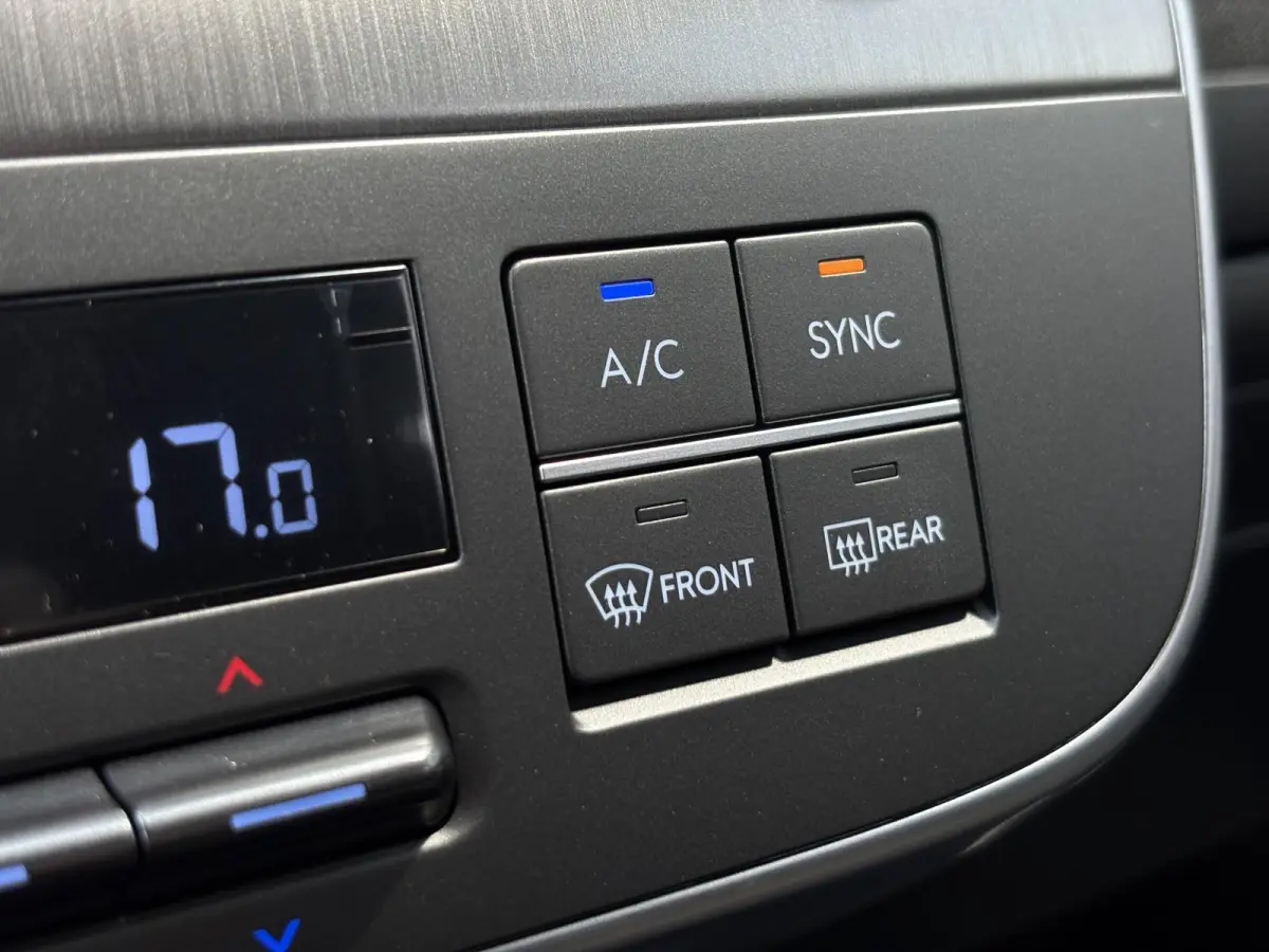 1.6 GDI HEV Comfort + 18 inch wielen / Uit Voorraad Leverbaar / Navigatie / Airco /