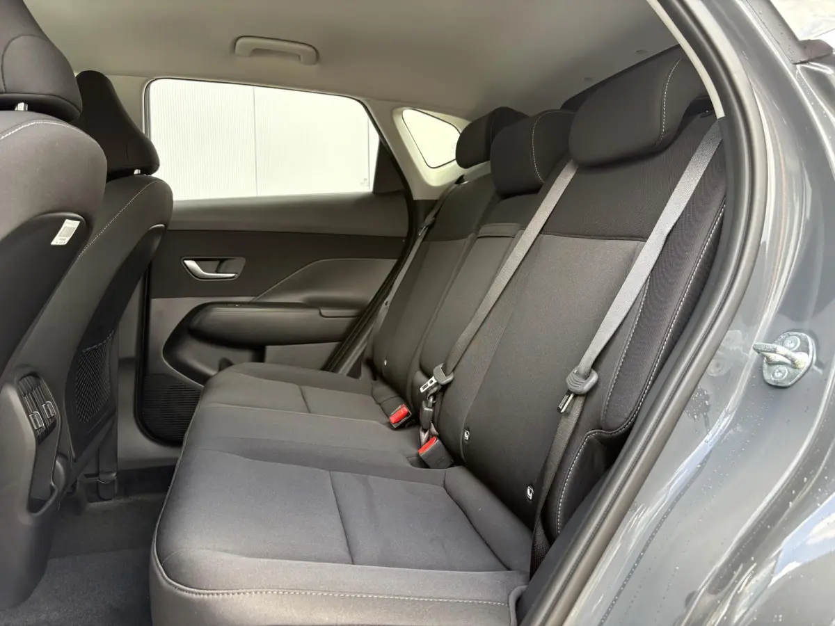 1.6 GDI HEV Comfort + 18 inch wielen / Uit Voorraad Leverbaar / Navigatie / Airco /