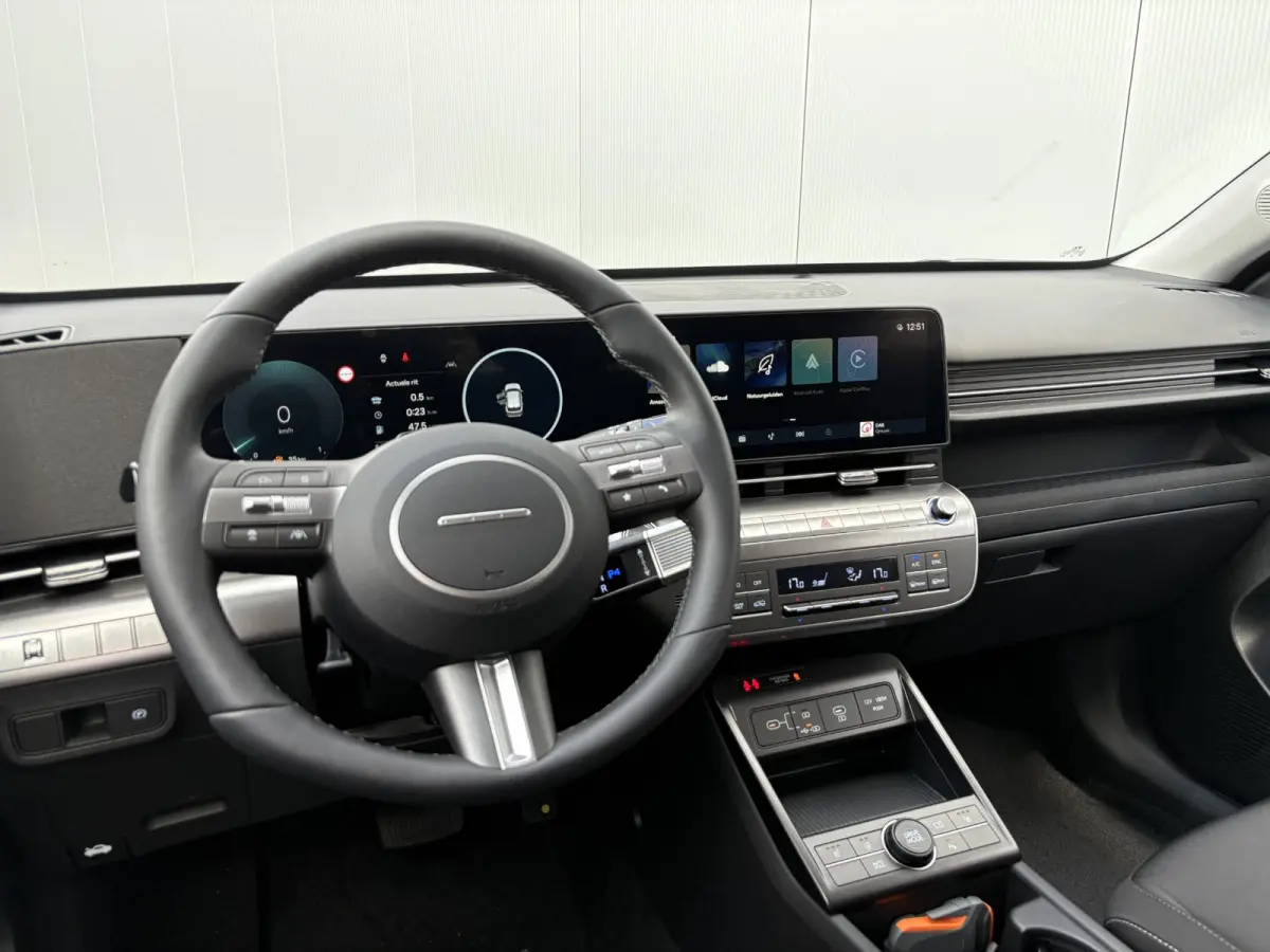 1.6 GDI HEV Comfort + 18 inch wielen / Uit Voorraad Leverbaar / Navigatie / Airco /