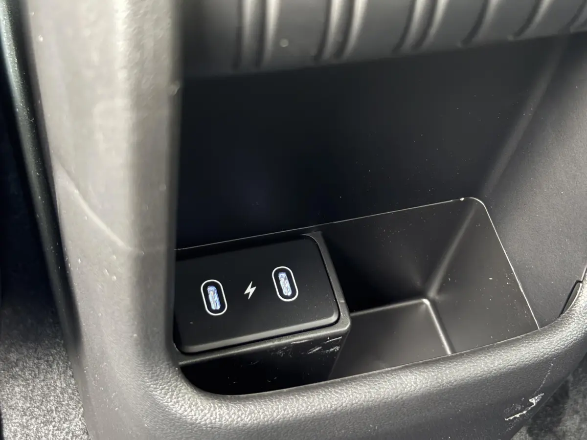 1.6 GDI HEV Comfort + 18 inch wielen / Uit Voorraad Leverbaar / Navigatie / Airco /