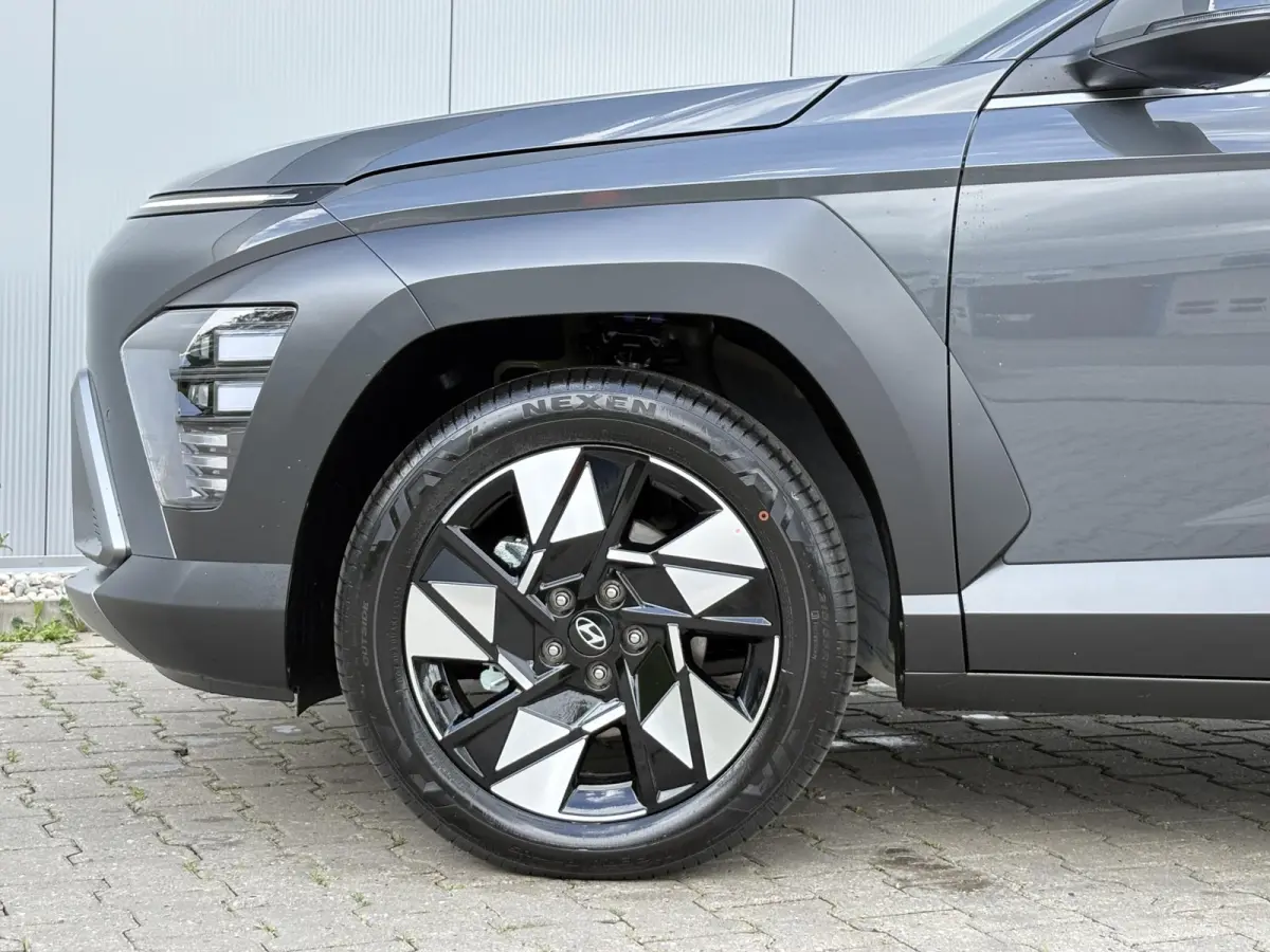 1.6 GDI HEV Comfort + 18 inch wielen / Uit Voorraad Leverbaar / Navigatie / Airco /