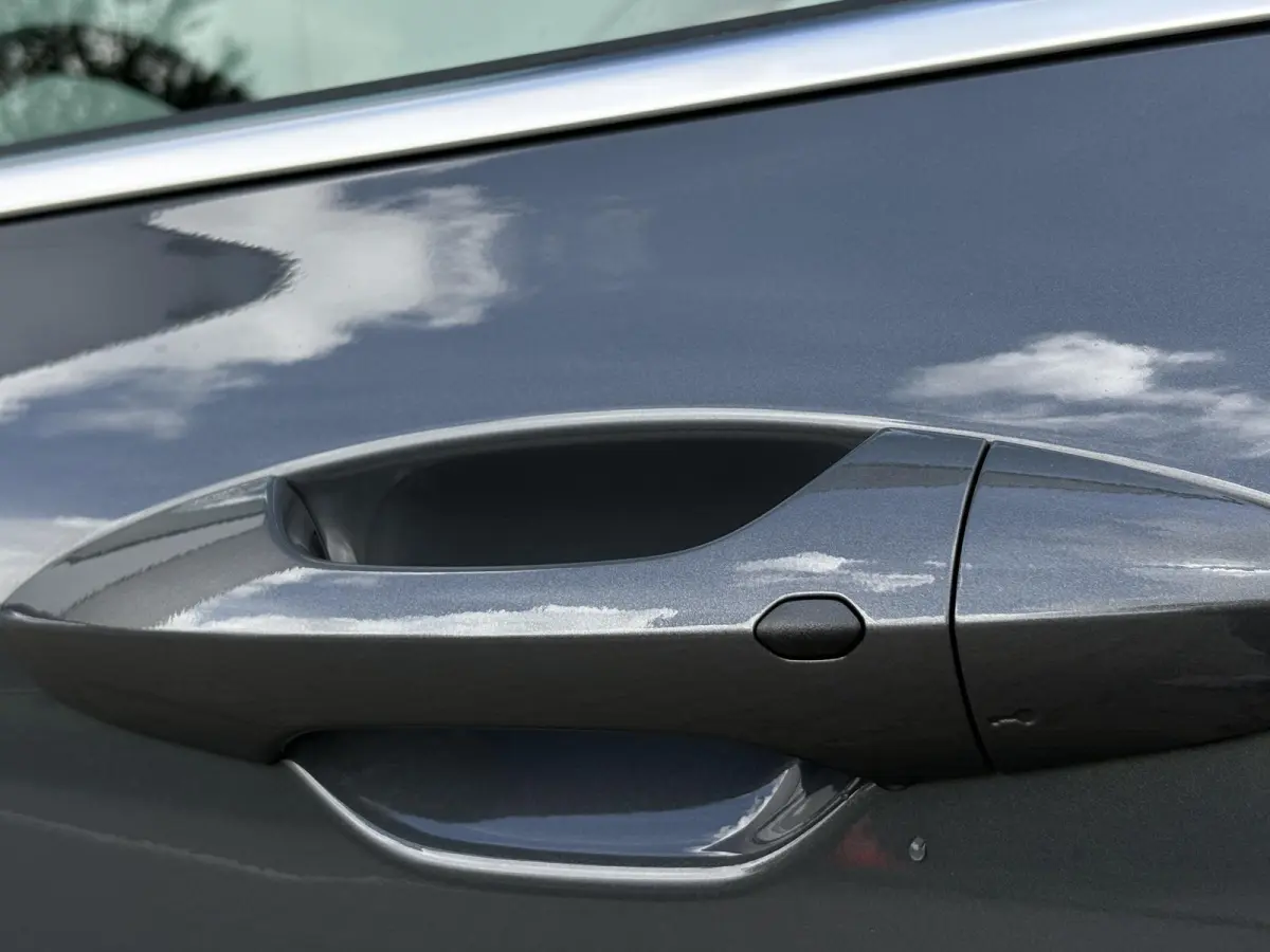 1.6 GDI HEV Comfort + 18 inch wielen / Uit Voorraad Leverbaar / Navigatie / Airco /