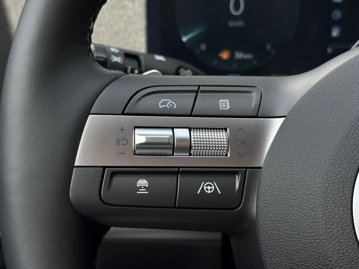 1.6 GDI HEV Comfort + 18 inch wielen / Uit Voorraad Leverbaar / Navigatie / Airco /
