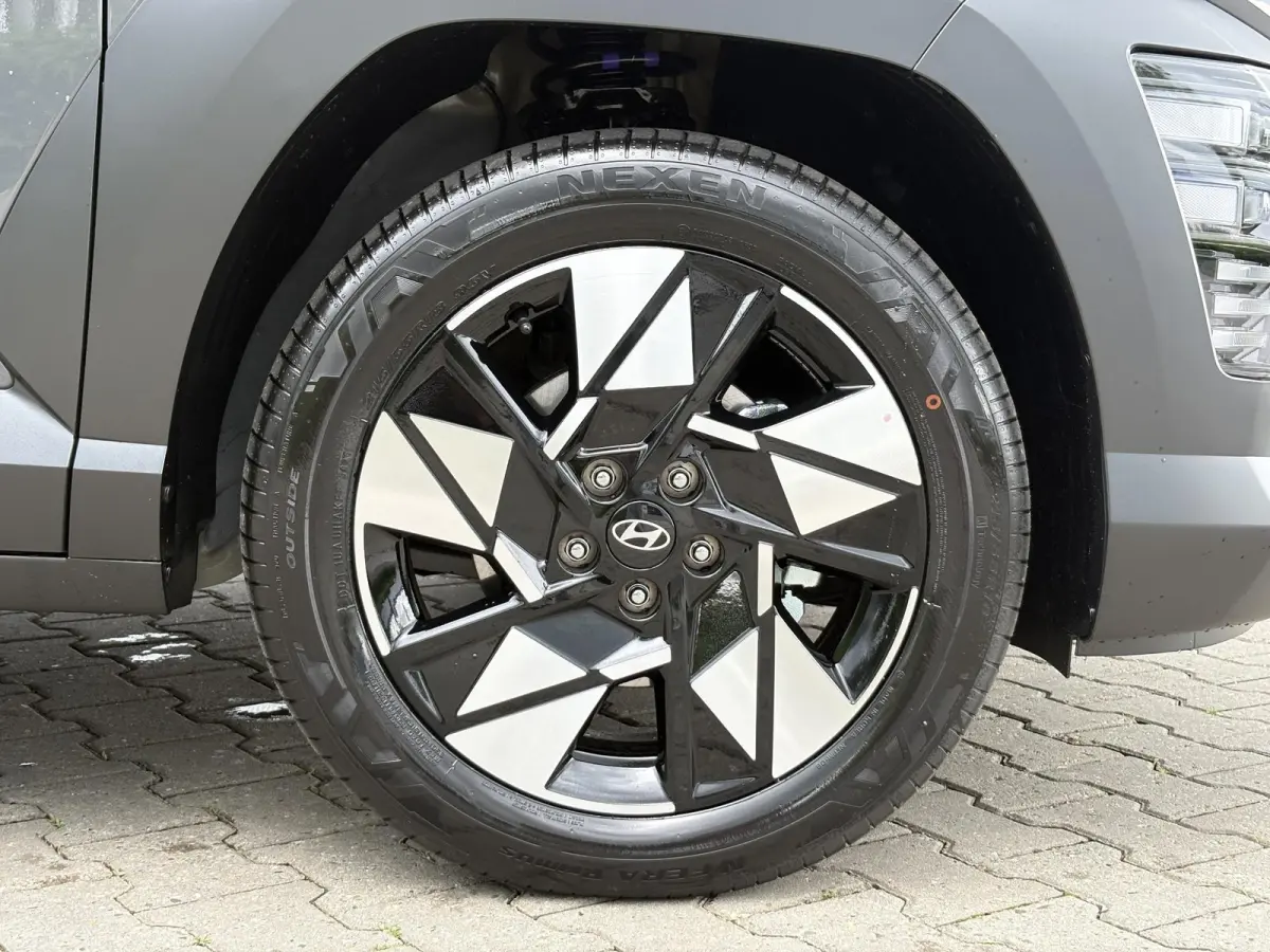 1.6 GDI HEV Comfort + 18 inch wielen / Uit Voorraad Leverbaar / Navigatie / Airco /
