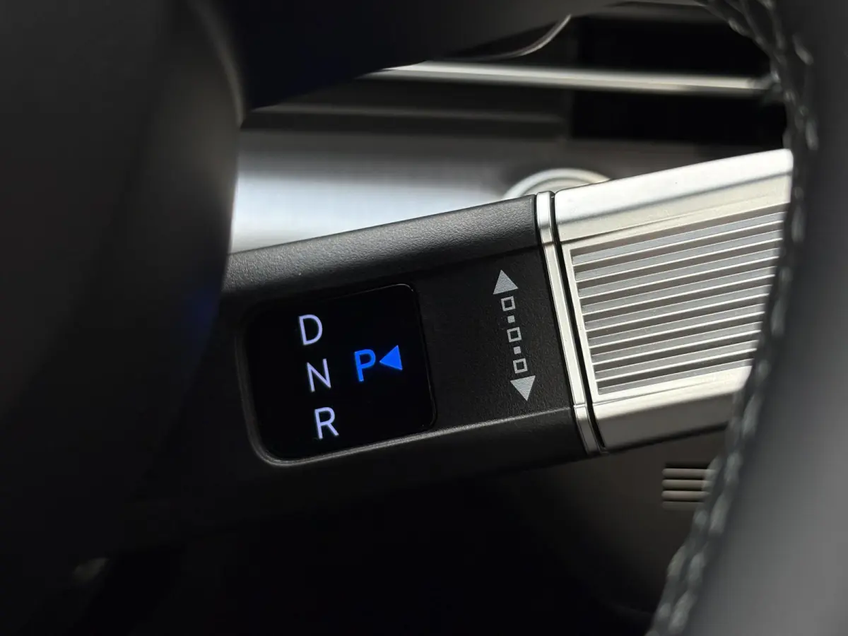 1.6 GDI HEV Comfort + 18 inch wielen / Uit Voorraad Leverbaar / Navigatie / Airco /