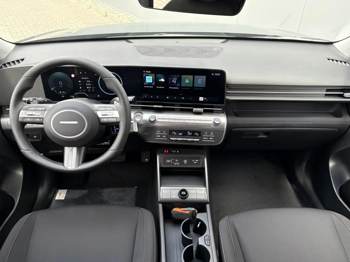 1.6 GDI HEV Comfort + 18 inch wielen / Uit Voorraad Leverbaar / Navigatie / Airco /