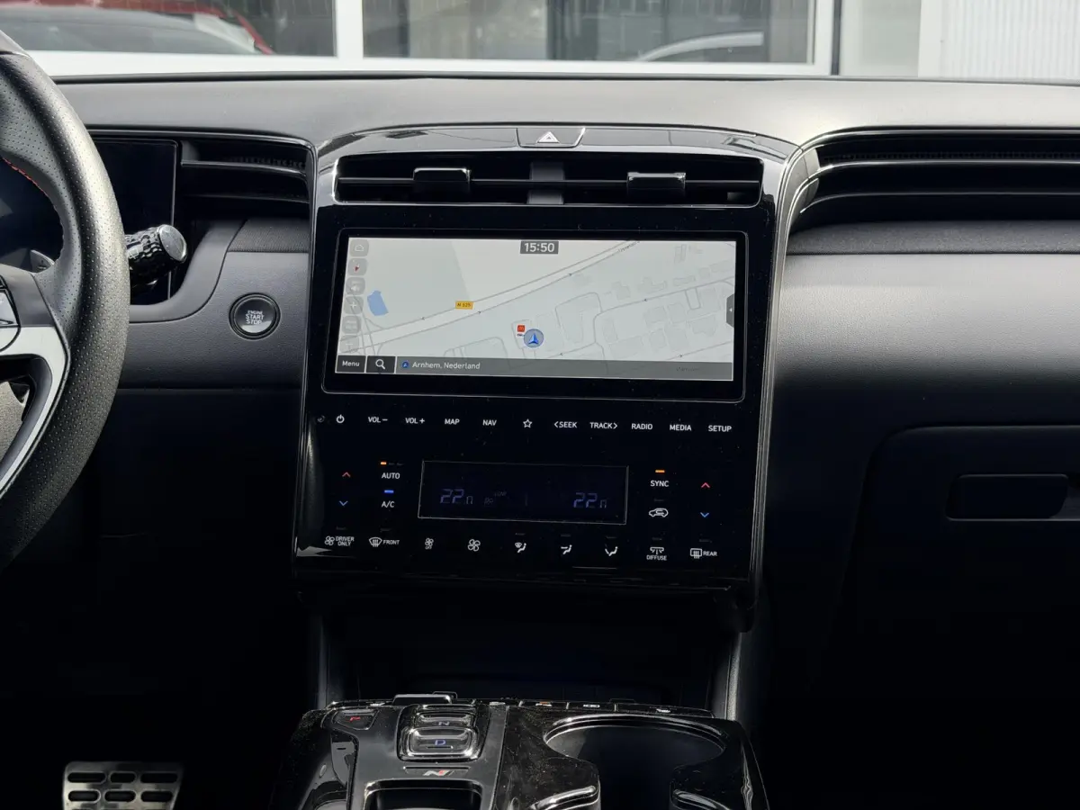 1.6 T-GDI HEV 230pk N Line Edition Automaat / Fabrieksgarantie tot 03-2029 / Dealer onderhouden / Trekgewicht 1650 kg / Stoelverwarming / Achteruitrijcamera / cruise control / Climate contro