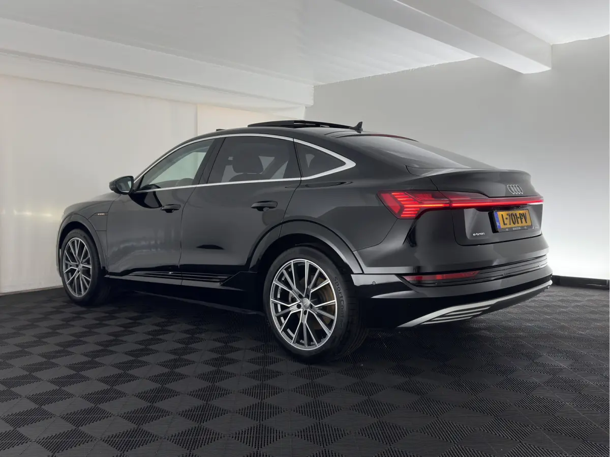 55 Quattro Business Edition Plus 95 kWh [3-Fase-11kW] {SoH-94%} Aut. *HEATPUMP | PANO | LEATHER | ADAPTIVE-CRUISE | MEMORY-PACK | FULL-LED | DIGI-COCKPIT | KEYLESS | CAMERA | PRIVACY-GLASS |