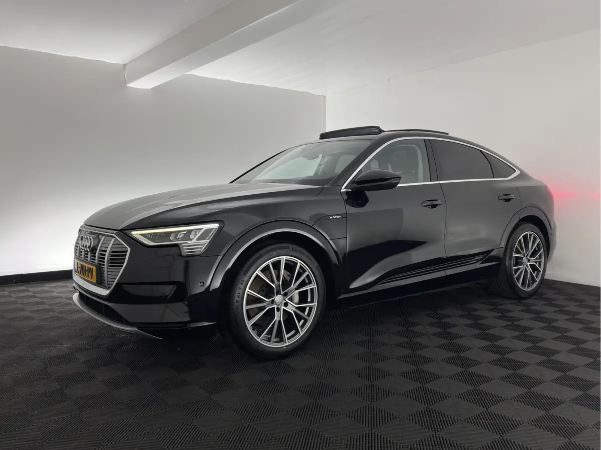 55 Quattro Business Edition Plus 95 kWh [3-Fase-11kW] {SoH-94%} Aut. *HEATPUMP | PANO | LEATHER | ADAPTIVE-CRUISE | MEMORY-PACK | FULL-LED | DIGI-COCKPIT | KEYLESS | CAMERA | PRIVACY-GLASS |