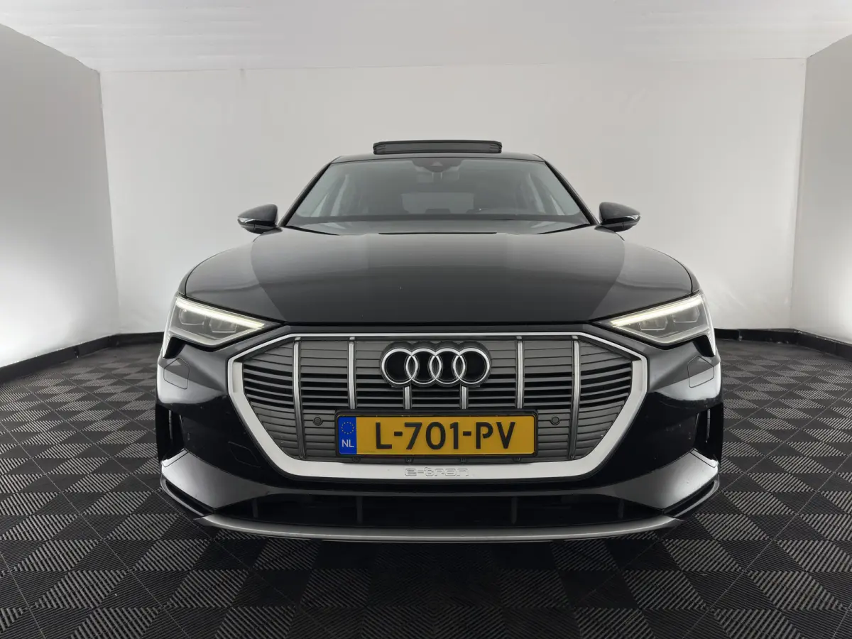55 Quattro Business Edition Plus 95 kWh [3-Fase-11kW] {SoH-94%} Aut. *HEATPUMP | PANO | LEATHER | ADAPTIVE-CRUISE | MEMORY-PACK | FULL-LED | DIGI-COCKPIT | KEYLESS | CAMERA | PRIVACY-GLASS |