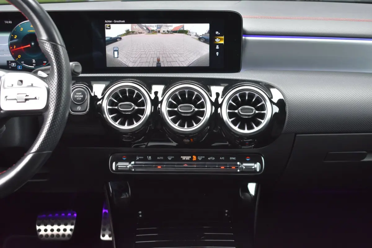 200 AMG NIGHT | TREKHAAK | SFEERVERLICHTING | APPLE CARPLAY | ANDROID AUTO | NAP