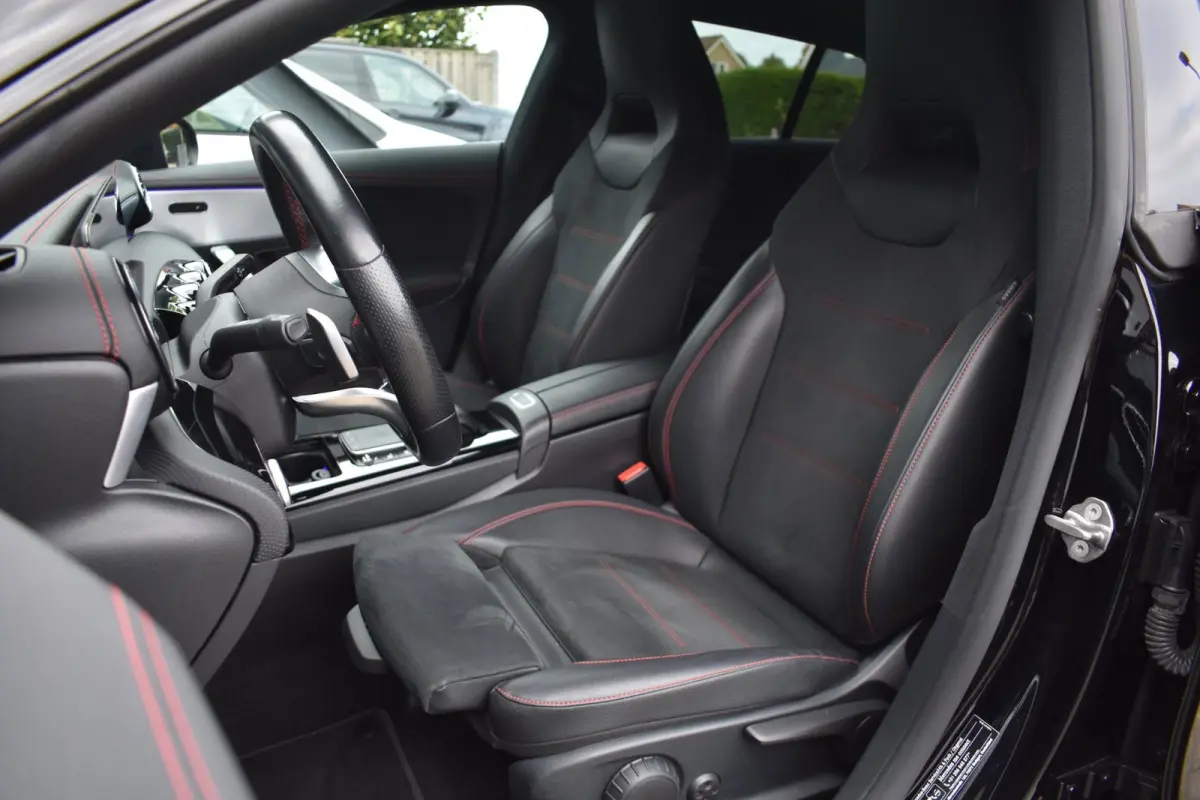200 AMG NIGHT | TREKHAAK | SFEERVERLICHTING | APPLE CARPLAY | ANDROID AUTO | NAP