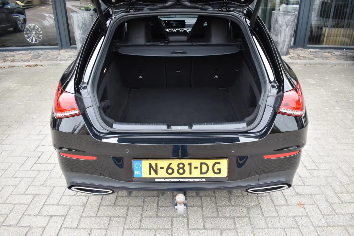 200 AMG NIGHT | TREKHAAK | SFEERVERLICHTING | APPLE CARPLAY | ANDROID AUTO | NAP